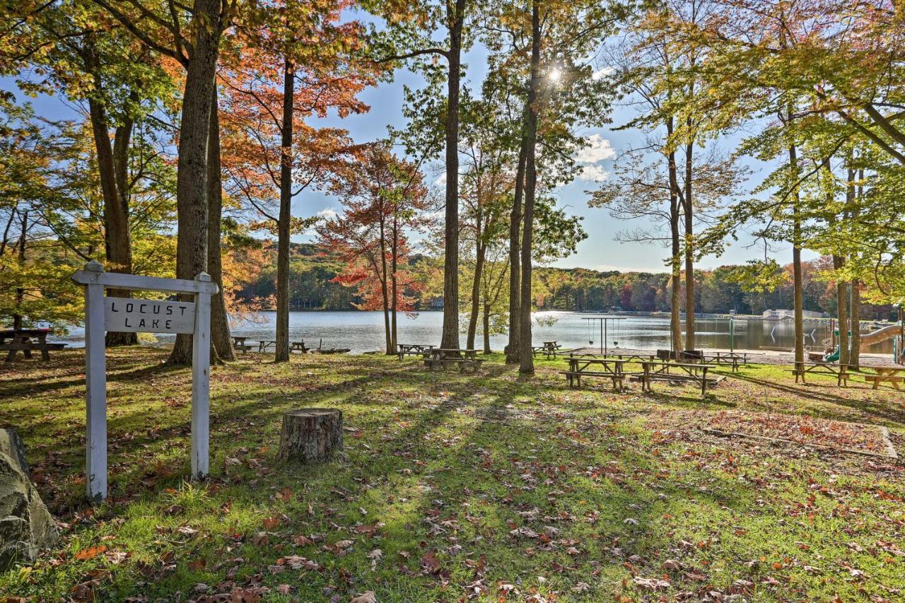 Bear Den Rustic Pocono Lake Home With Game Room! المظهر الخارجي الصورة