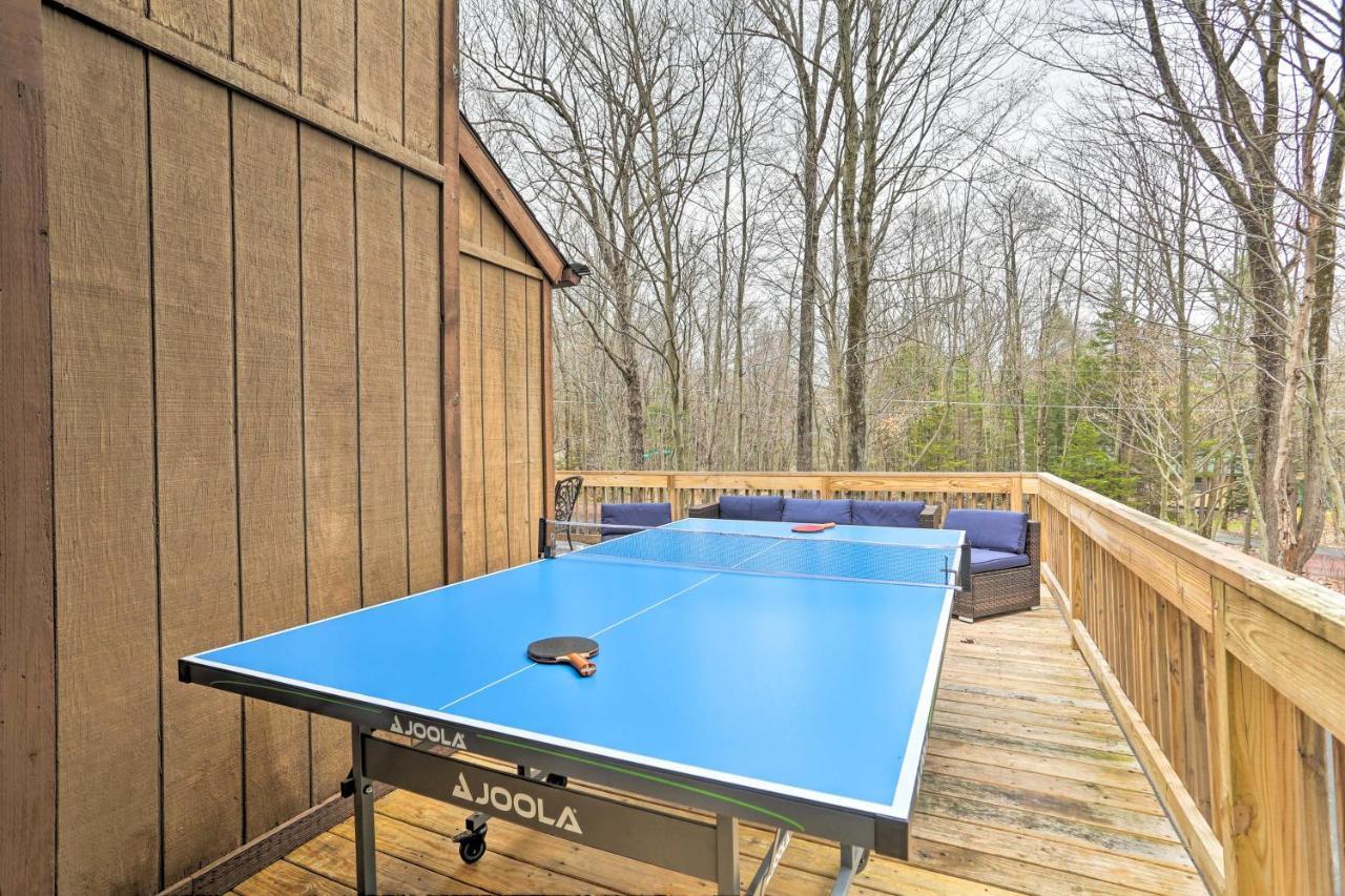 Bear Den Rustic Pocono Lake Home With Game Room! المظهر الخارجي الصورة