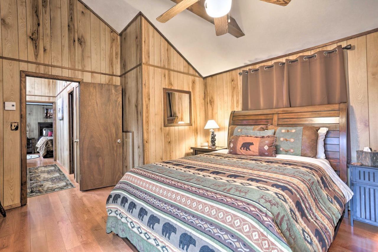 Bear Den Rustic Pocono Lake Home With Game Room! المظهر الخارجي الصورة