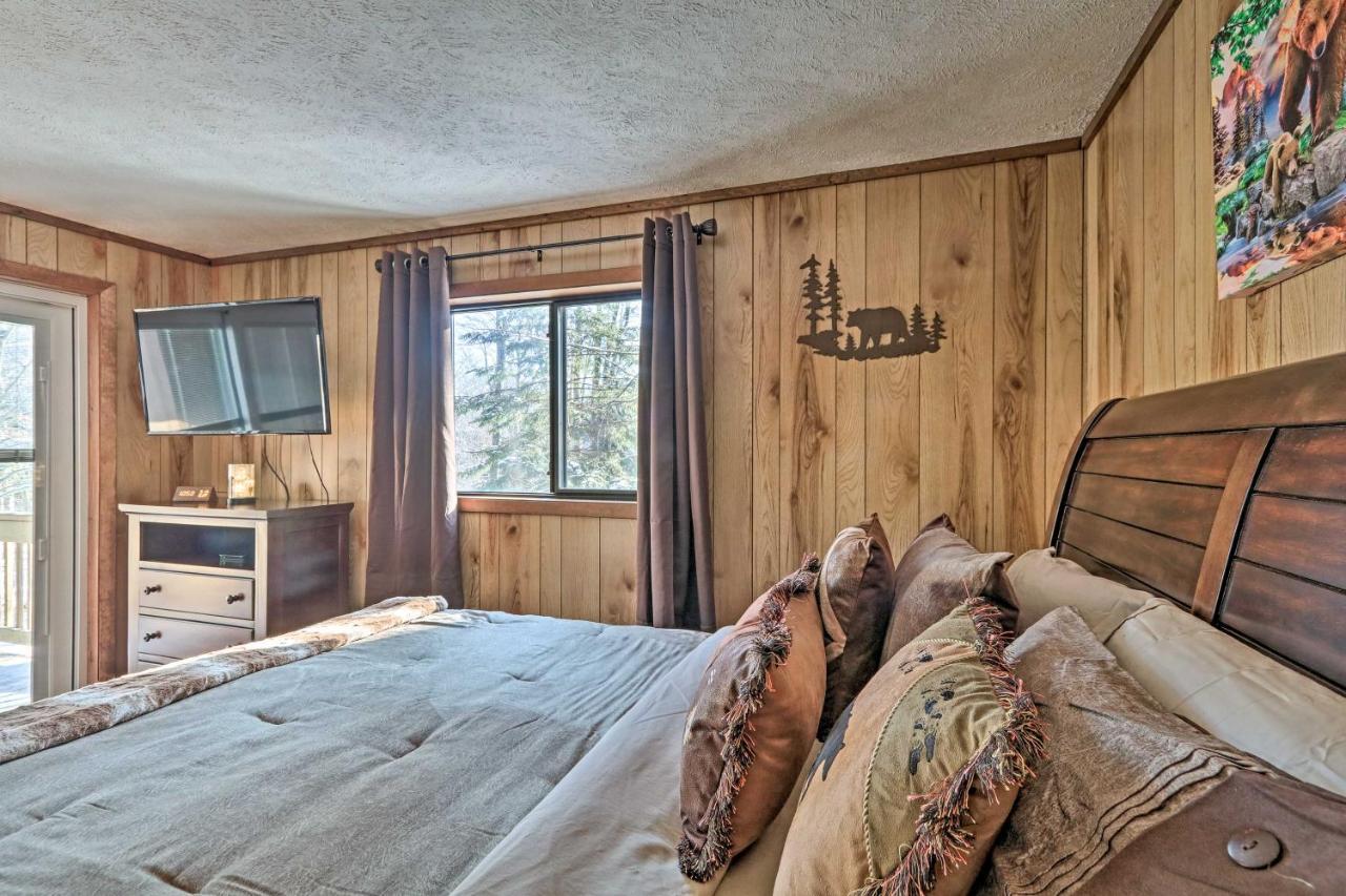 Bear Den Rustic Pocono Lake Home With Game Room! المظهر الخارجي الصورة